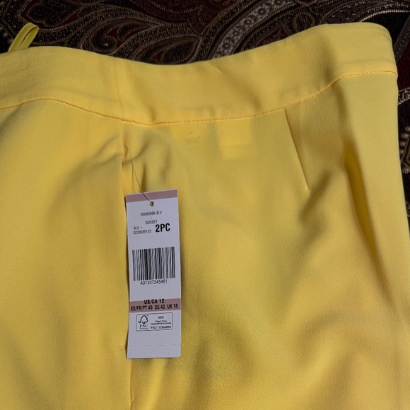 Beautiful Le Suit Business Pant Suit - Picture 3 of 4